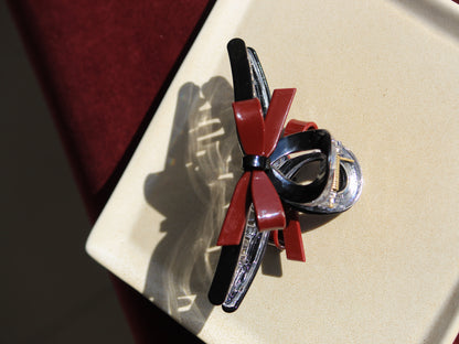 CLAW CLIP