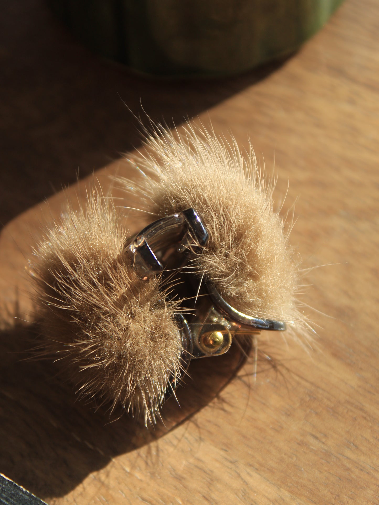 CLAW CLIP