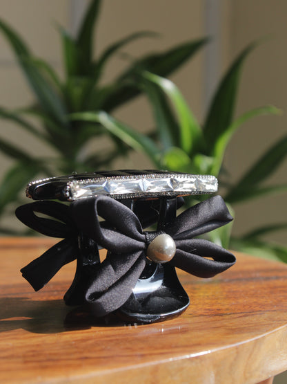 CLAW CLIP