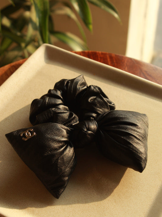 BLACK LEATHER BOW SCRUNCHIES