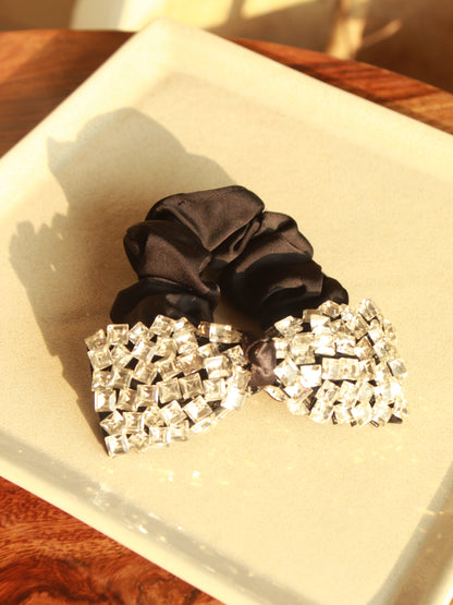 BLACK SCRUNCHIES WITH CRYSTAL
